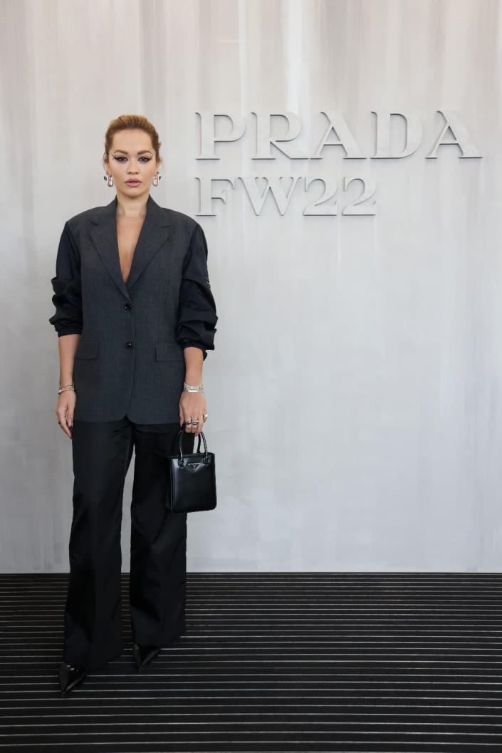 Rita Ora assiste au défilé Prada Fall 2022 Womenswear le 24 février 2022 à Milan, en Italie.  - Crédit : avec l'aimable autorisation de Prada