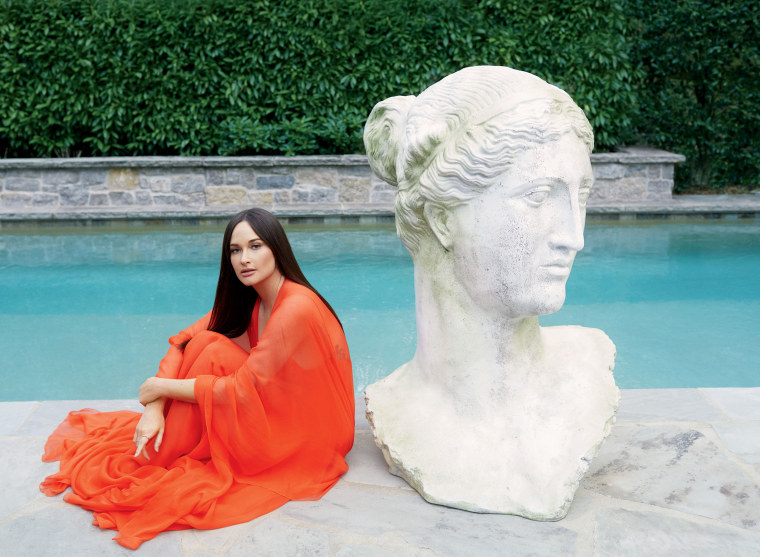 Musgraves pose pour Architectural Digest.